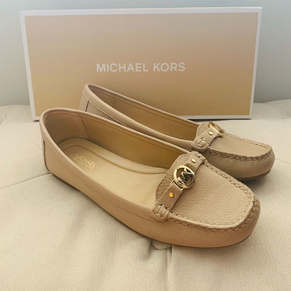 Michael Kors Genuine Leather Moccasin Shoes Women Sz 6 Neutral Minimalist Comfy